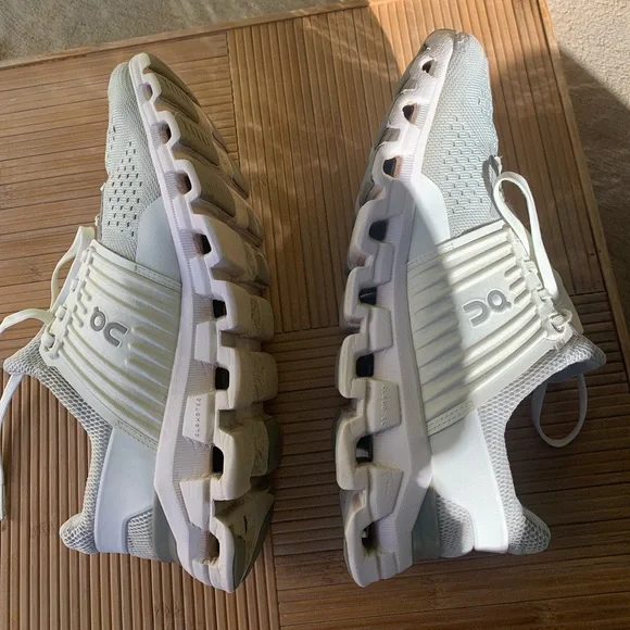 On Running Cloudswift Women's Athletic Shoes - Glacier White - Picture 10 of 16